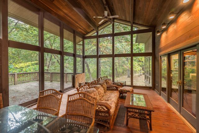 1635 SEVEN HILLS RD, Jefferson City, MO 65101