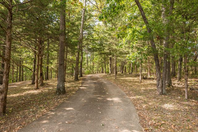 1635 SEVEN HILLS RD, Jefferson City, MO 65101