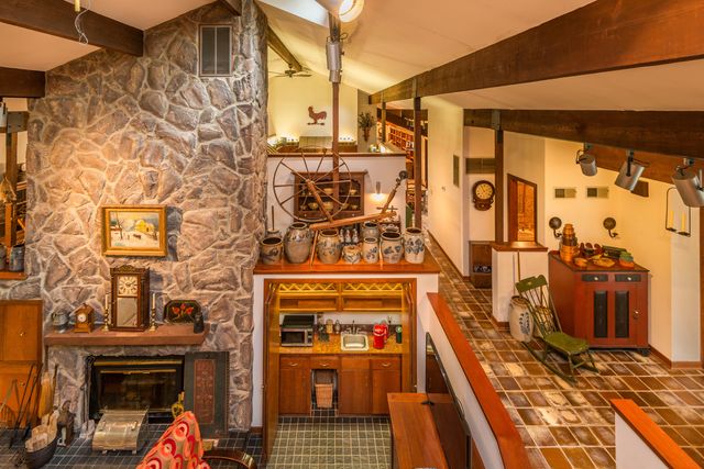 1635 SEVEN HILLS RD, Jefferson City, MO 65101