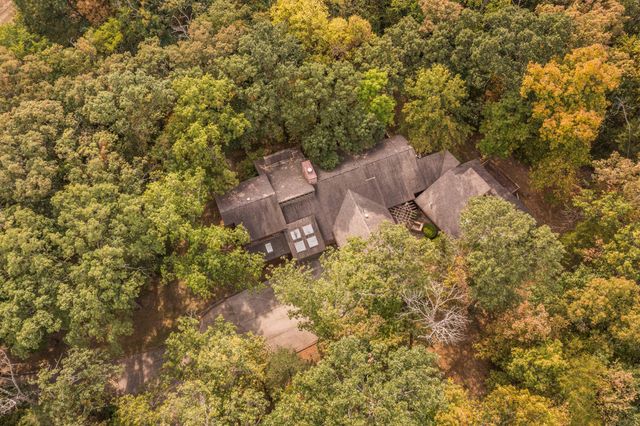 1635 SEVEN HILLS RD, Jefferson City, MO 65101