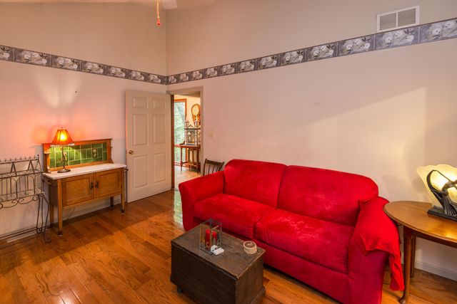 1635 SEVEN HILLS RD, Jefferson City, MO 65101