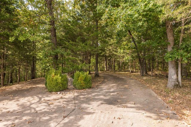 1635 SEVEN HILLS RD, Jefferson City, MO 65101