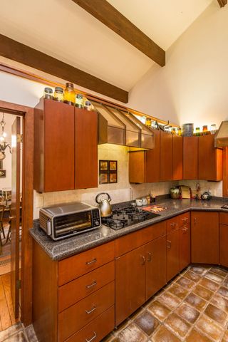 1635 SEVEN HILLS RD, Jefferson City, MO 65101