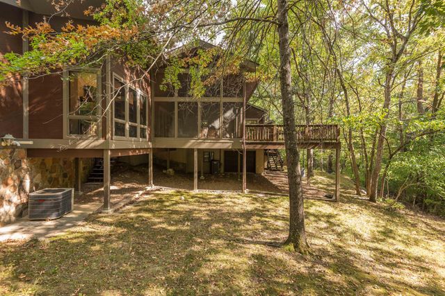 1635 SEVEN HILLS RD, Jefferson City, MO 65101