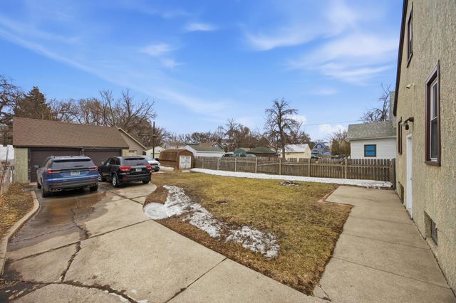 1025 14th Street N, Fargo, ND 58102