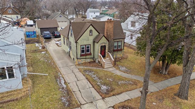 1025 14th Street N, Fargo, ND 58102