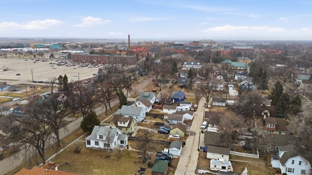 1025 14th Street N, Fargo, ND 58102