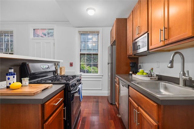 283 Benefit Street E, Providence, RI 02903