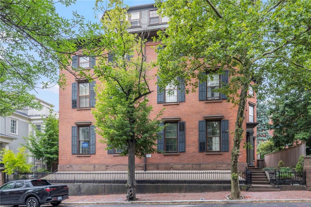 283 Benefit Street E, Providence, RI 02903