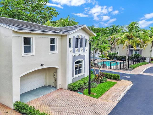 1835 Highland Grove Drive, Delray Beach, FL 33445