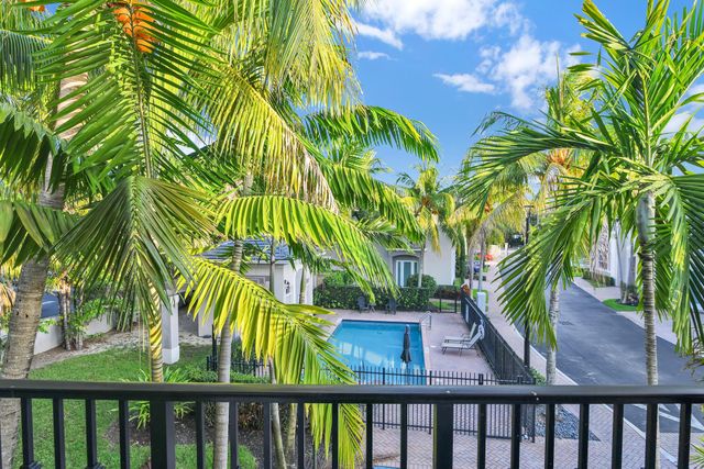 1835 Highland Grove Drive, Delray Beach, FL 33445