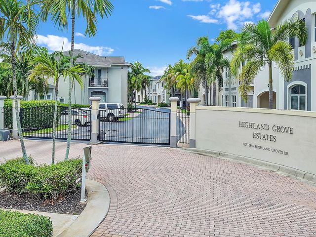 1835 Highland Grove Drive, Delray Beach, FL 33445