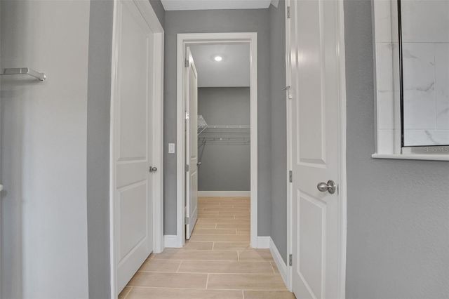 985 FIESTA KEY CIRCLE, Lady Lake, FL 32159