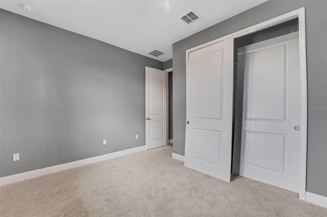 985 FIESTA KEY CIRCLE, Lady Lake, FL 32159