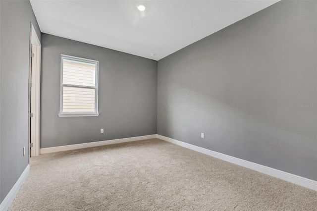 985 FIESTA KEY CIRCLE, Lady Lake, FL 32159