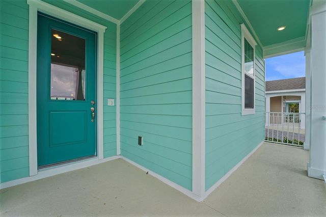 985 FIESTA KEY CIRCLE, Lady Lake, FL 32159