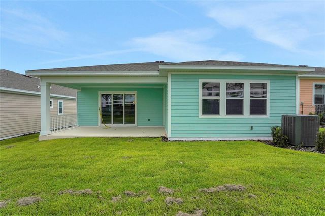 985 FIESTA KEY CIRCLE, Lady Lake, FL 32159