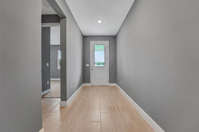 985 FIESTA KEY CIRCLE, Lady Lake, FL 32159