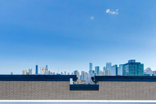 1353 W Grand Avenue 2, Chicago, IL 60642