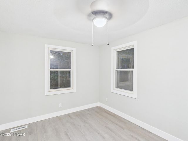 3802 Winconsin 7, Joplin, MO 64804