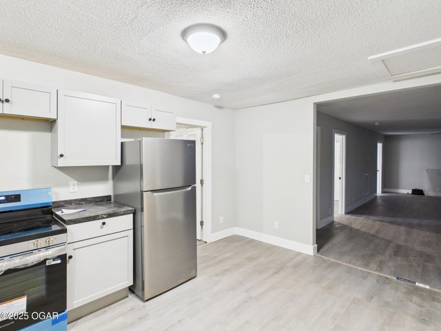 3802 Winconsin 7, Joplin, MO 64804