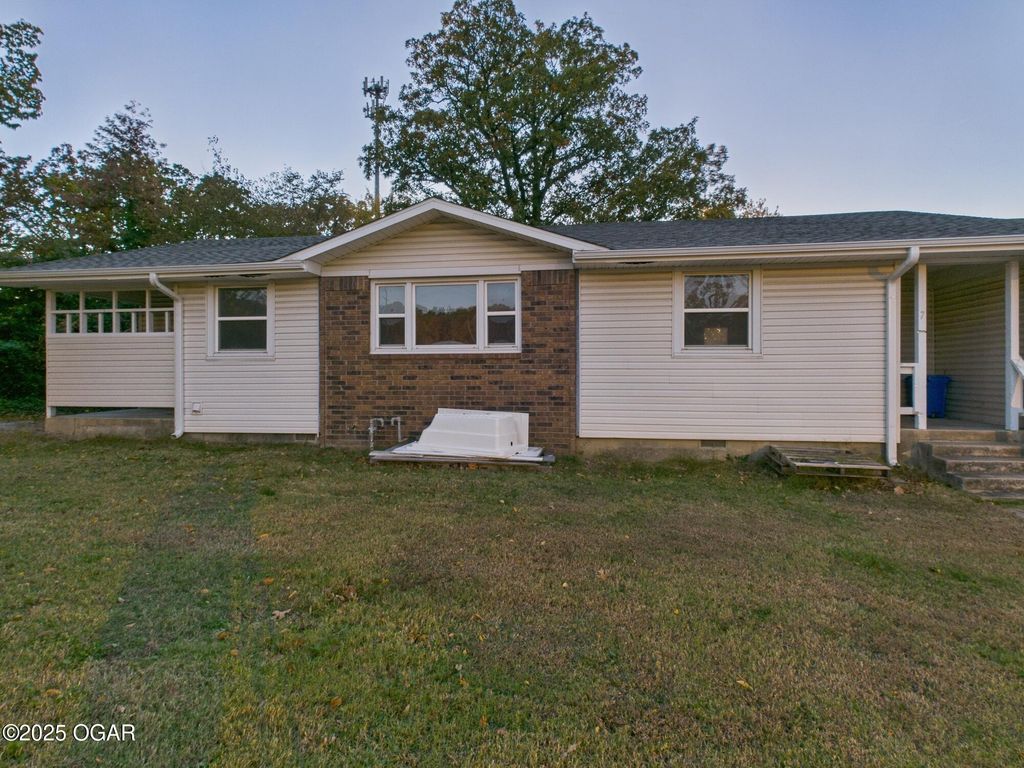 3802 Winconsin 7, Joplin, MO 64804