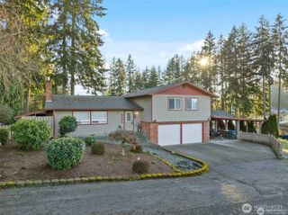 203 E Parkwood Court, Chehalis, WA 98532