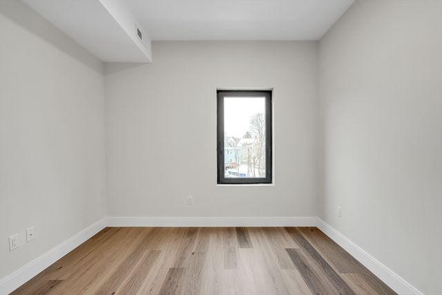 63 Belgrade Ave 203, Boston, MA 02131