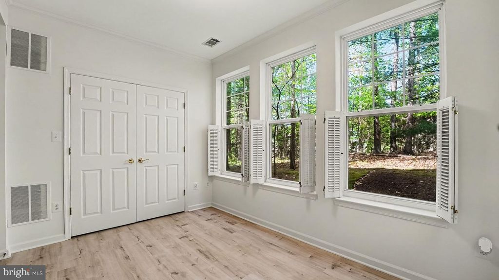 Image 14 of property listing at 311 HIGH GABLES DR #106, Gaithersburg, MD 20878