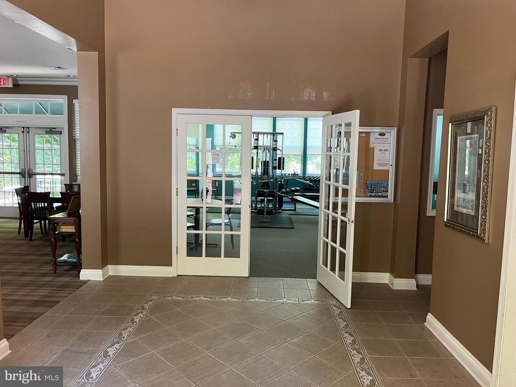 Image 30 of property listing at 311 HIGH GABLES DR #106, Gaithersburg, MD 20878