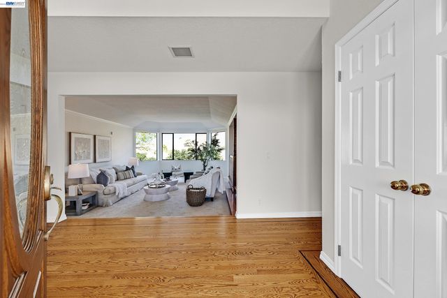 3343 Little Valley Rd, Sunol, CA 94568