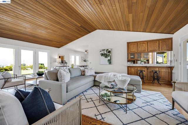 3343 Little Valley Rd, Sunol, CA 94568
