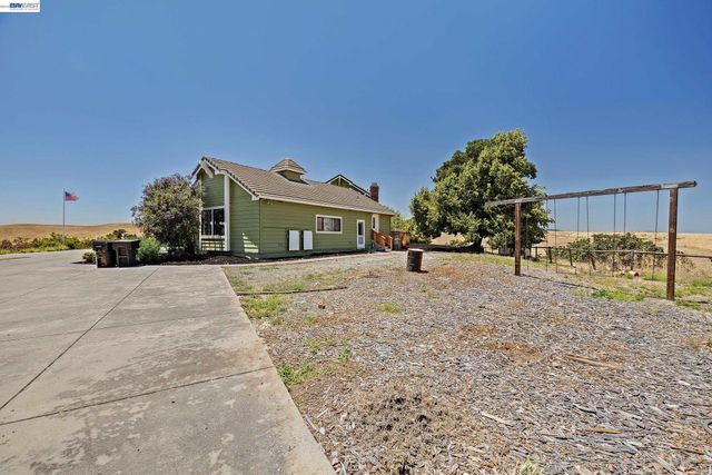 3343 Little Valley Rd, Sunol, CA 94568