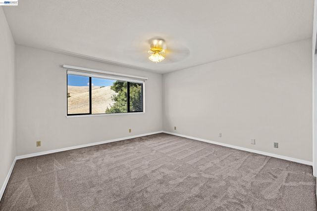 3343 Little Valley Rd, Sunol, CA 94568