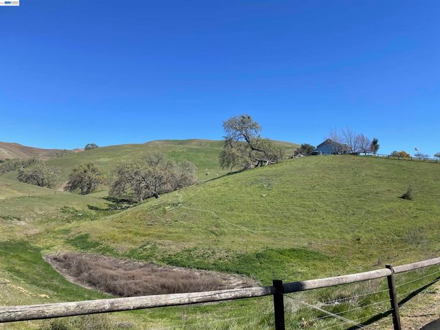 3343 Little Valley Rd, Sunol, CA 94568