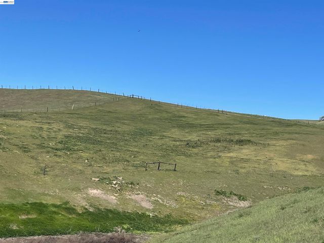 3343 Little Valley Rd, Sunol, CA 94568