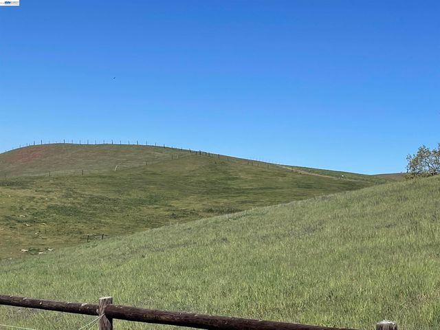 3343 Little Valley Rd, Sunol, CA 94568