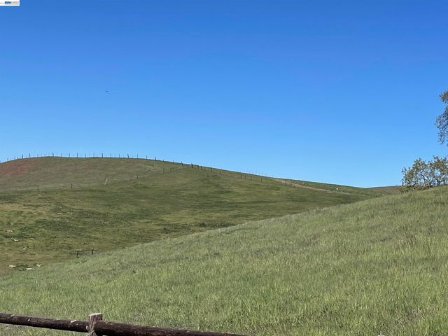 3343 Little Valley Rd, Sunol, CA 94568