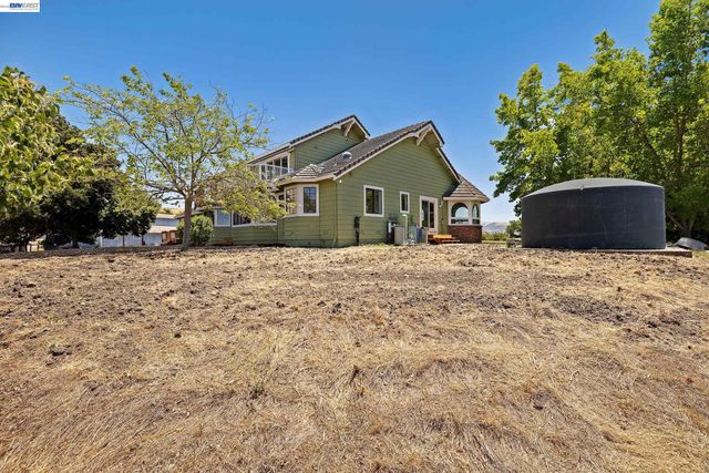 3343 Little Valley Rd, Sunol, CA 94568