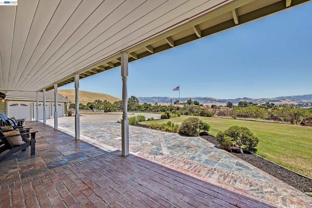 3343 Little Valley Rd, Sunol, CA 94568
