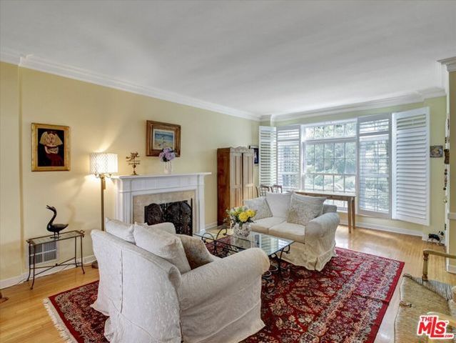 1327 N Hayworth Avenue, West Hollywood, CA 90046