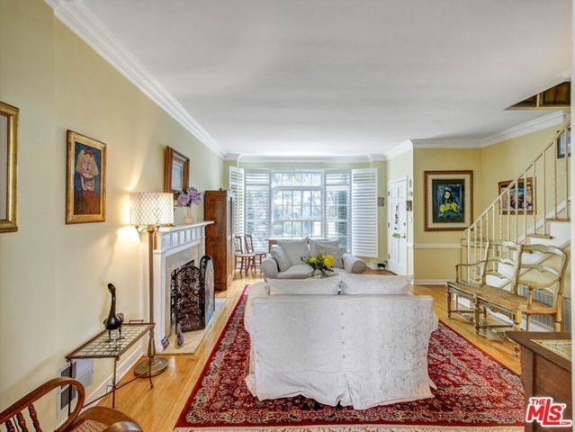 1327 N Hayworth Avenue, West Hollywood, CA 90046