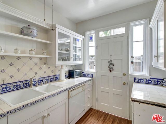 1327 N Hayworth Avenue, West Hollywood, CA 90046