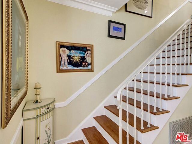 1327 N Hayworth Avenue, West Hollywood, CA 90046