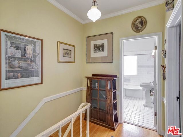 1327 N Hayworth Avenue, West Hollywood, CA 90046