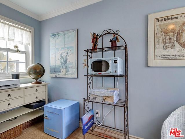 1327 N Hayworth Avenue, West Hollywood, CA 90046