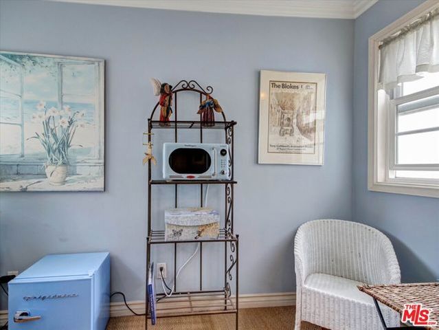 1327 N Hayworth Avenue, West Hollywood, CA 90046