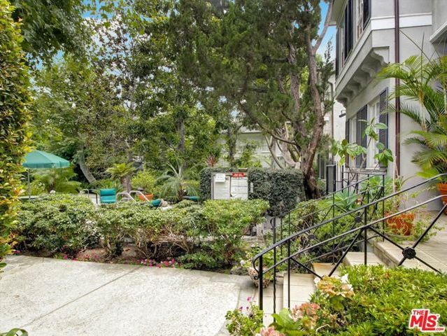 1327 N Hayworth Avenue, West Hollywood, CA 90046