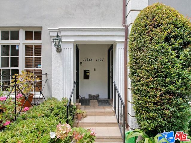 1327 N Hayworth Avenue, West Hollywood, CA 90046