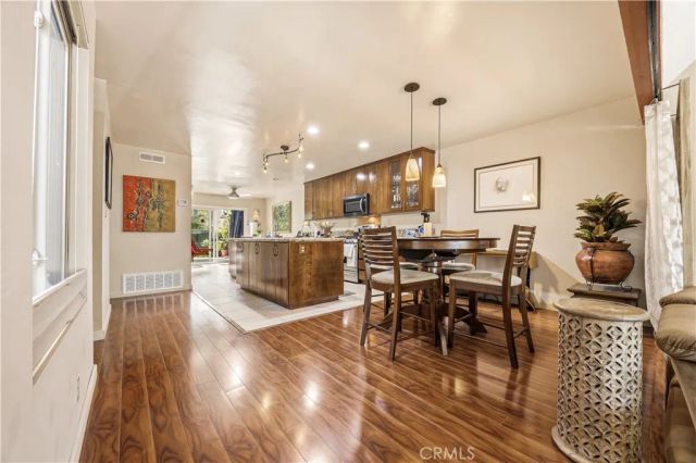 6975 Camino Amero, San Diego, CA 92111